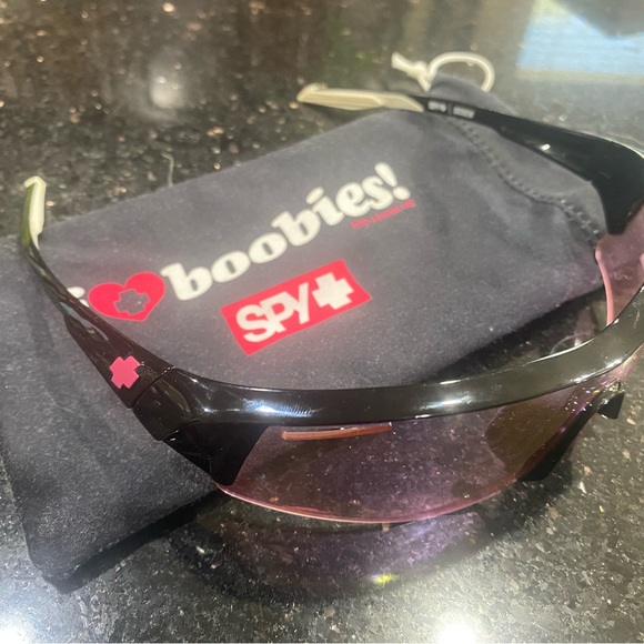 Spy Sunglasses - I <3 Boobies - Picture 4 of 4
